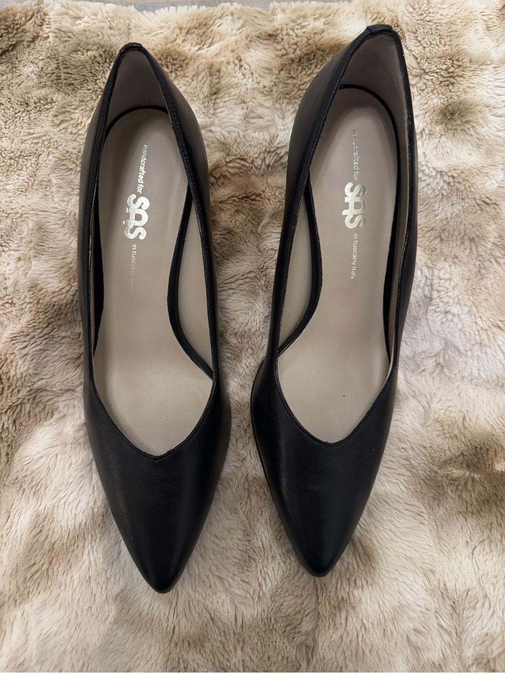 SAS Moxie Kitten Heel Black Leather Pump